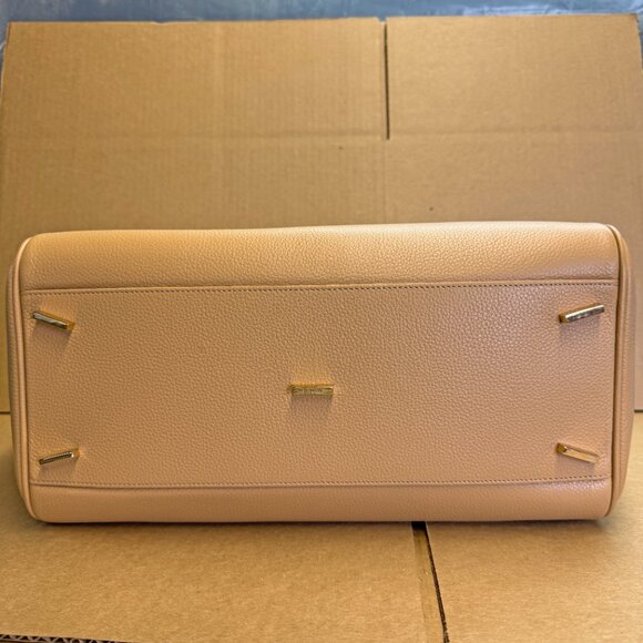 Ferragamo Classic East West Tote – Light Camel - Picture 10 of 13